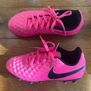 Nike Tiempo girls soccer cleats size 13